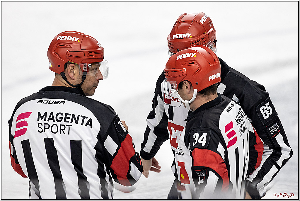 PENNY DEL;  Koelner Haie - Straubing Tigers; Koeln, 15.10.2021